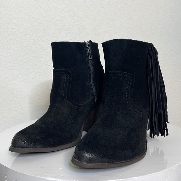 STEVE MADDEN FAULKNER BLACK SUEDE WESTERN FRINGED HEELED ANKLE BOOTS **NWOT** - Picture 12 of 13